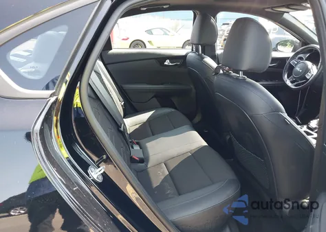 2022 Kia Forte Gt-Line z USA, uszkodzony, nr VIN 3KPF54ADXNE505000